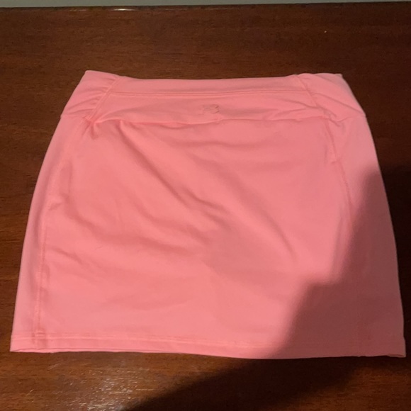 Under armor girls large pink skirt - Picture 2 of 5